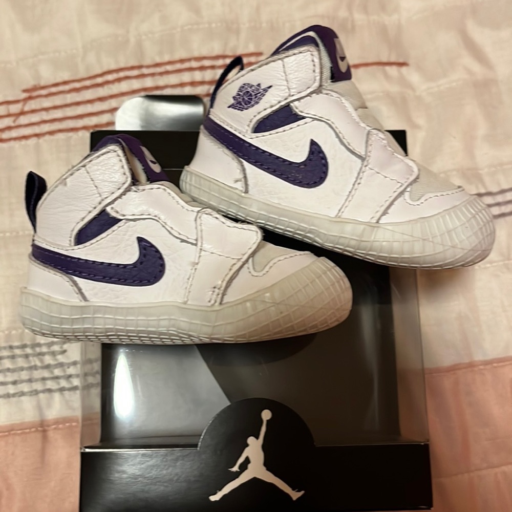 Jordan crib bootie